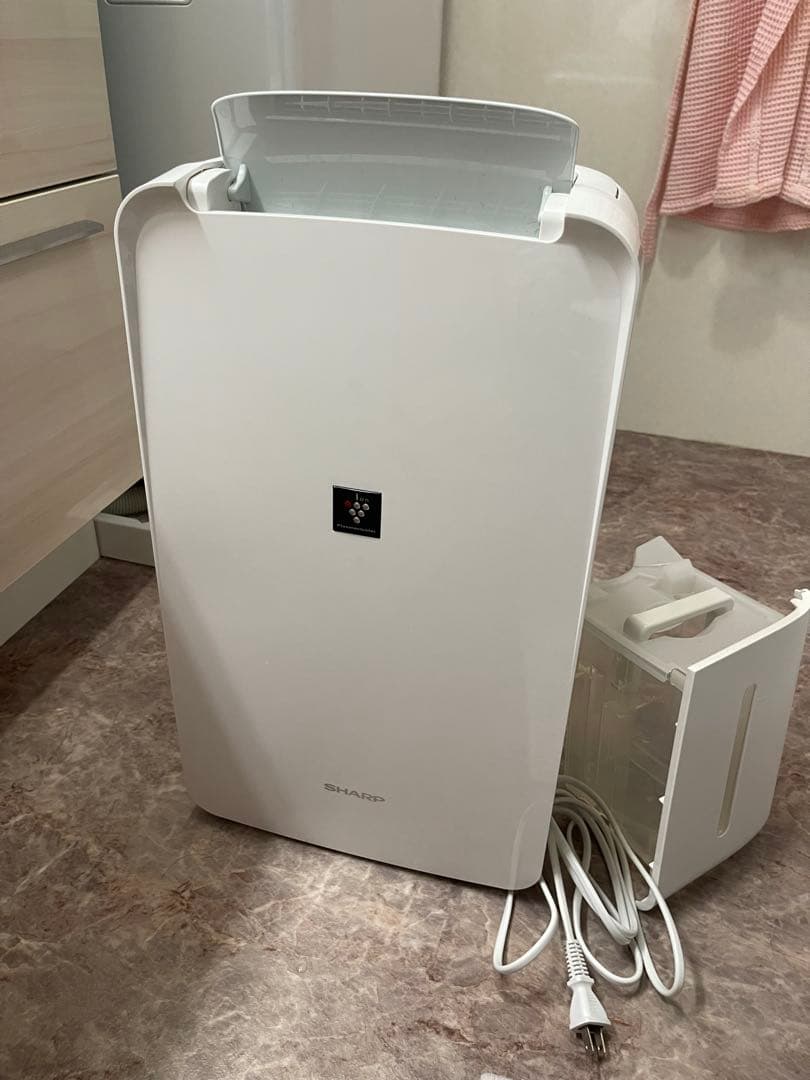 シャープ 除湿機 CV-P71-W 2023年製