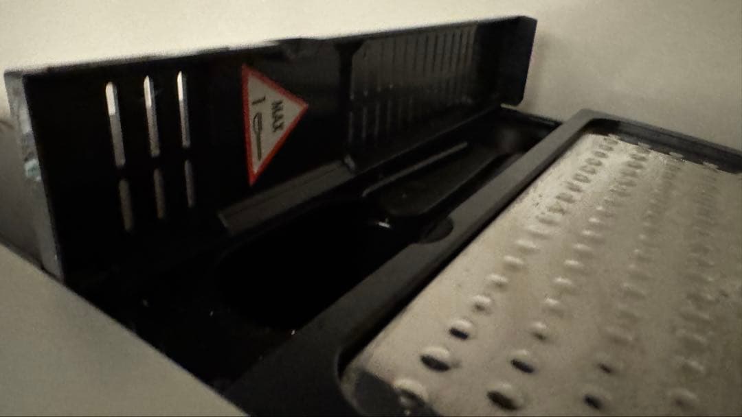 Delonghi 全自動エスプレッソマシン マグニフィカ　ESAM-1200SJ