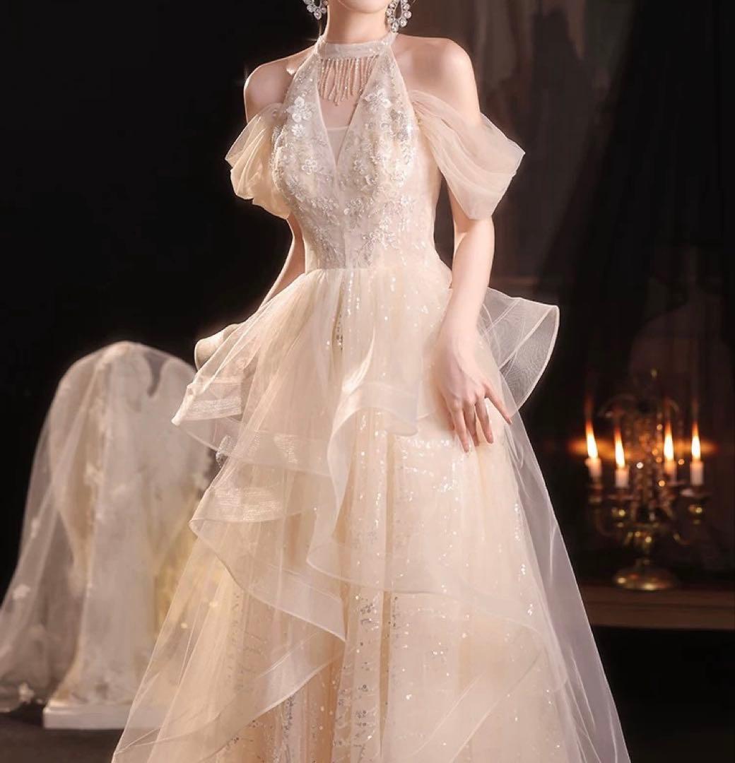 お花のデザインが可愛い フリルスカートのイブニングドレス