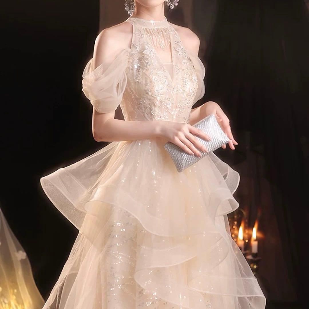 お花のデザインが可愛い フリルスカートのイブニングドレス