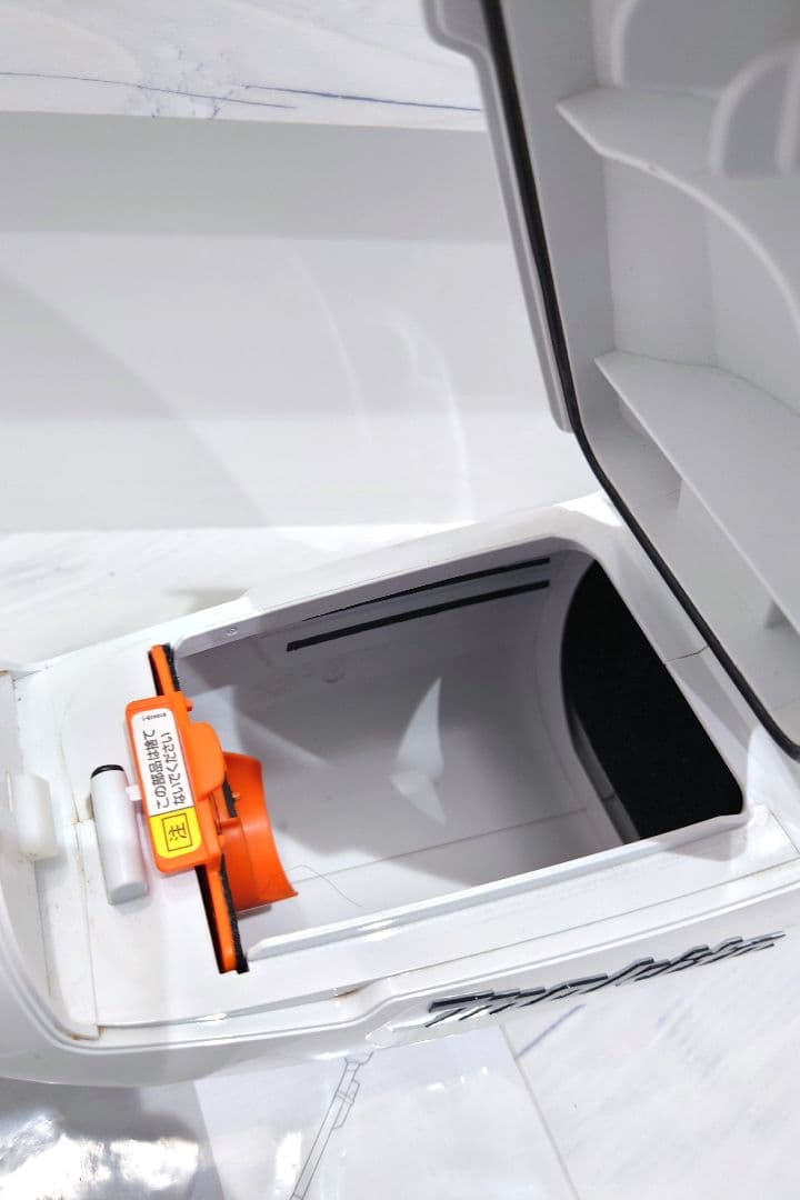 makita【マキタ】充電式クリーナー10.8V 紙パック式CL107FD中古品