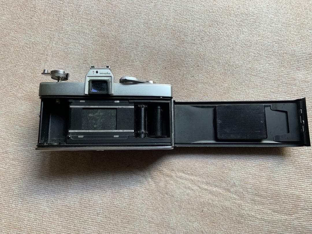 Minolta SR-7 一眼レフカメラとカメラケース