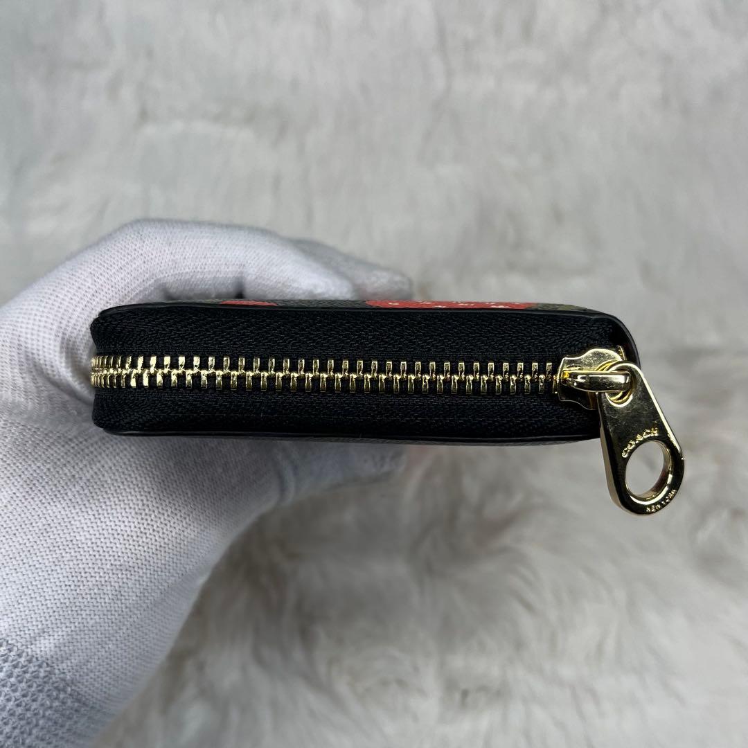 【新品未使用】COACH イチゴ柄長財布 黒 ゴールドファスナー