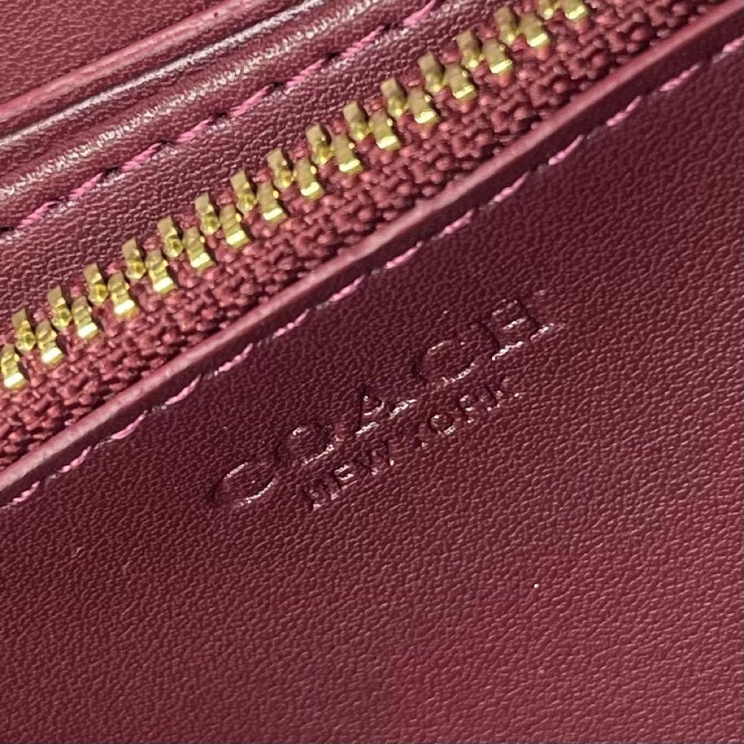【新品未使用】COACH イチゴ柄長財布 黒 ゴールドファスナー