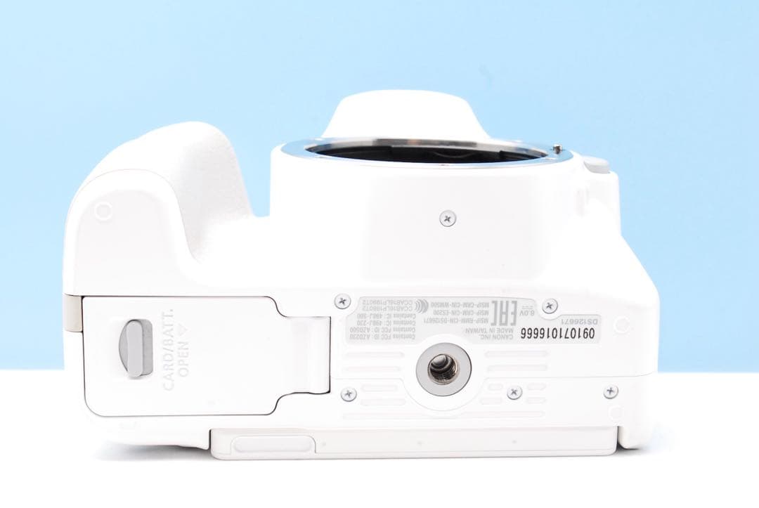 【Wi-Fi&Bluetooth搭載】Canon Kiss X9 ホワイト