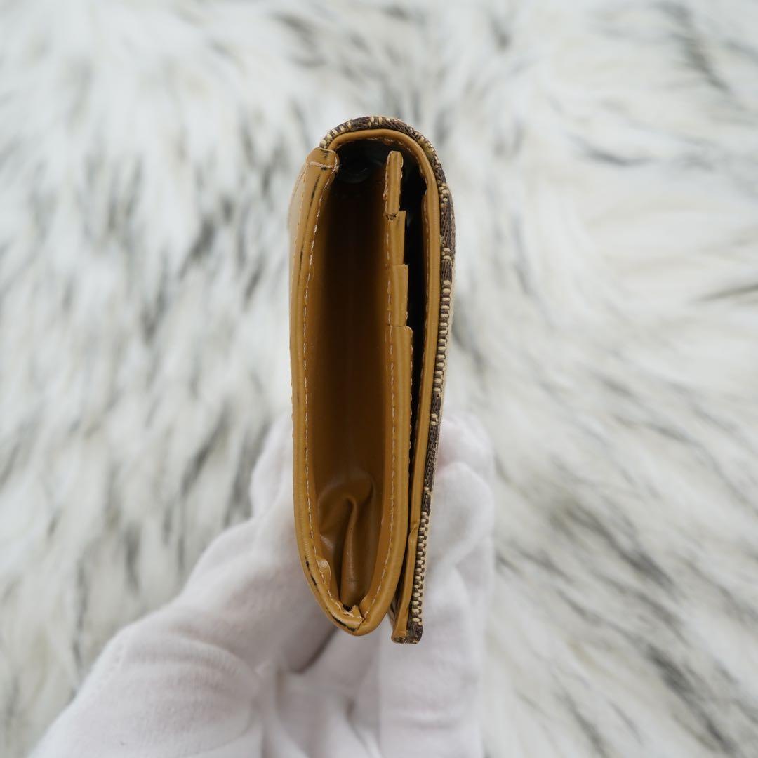 未使用品　箱付き　GUCCI グッチ　カードケース　名刺入れ　シェリーライン