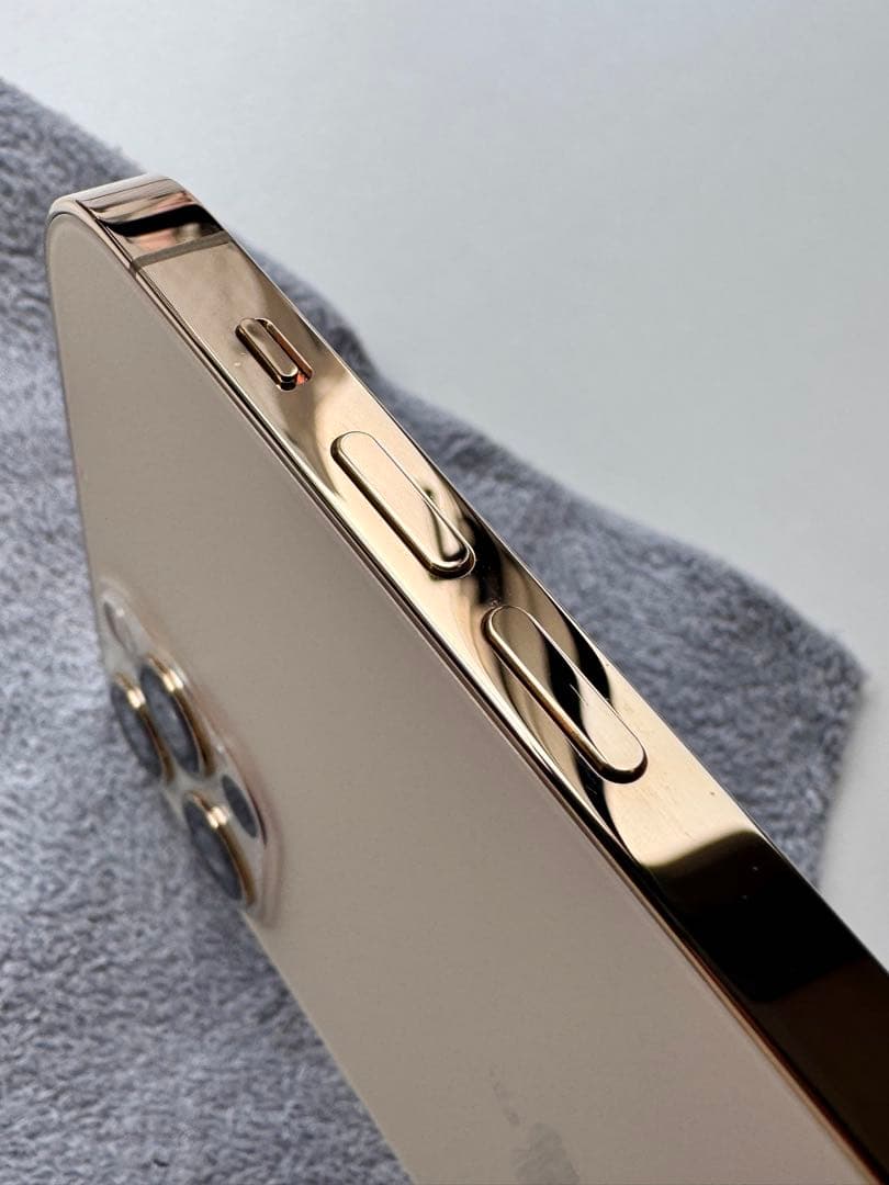 【超美品】Apple iPhone 12Pro ゴールド 128GB 残量88%