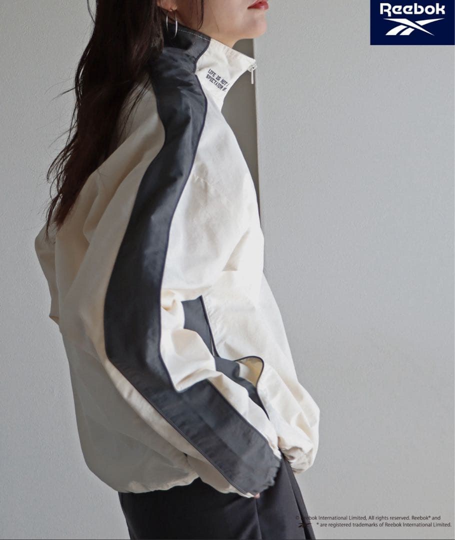 ◆Reebok◆ 別注スモールベクター刺繍裾ドロストナイロンジャケット