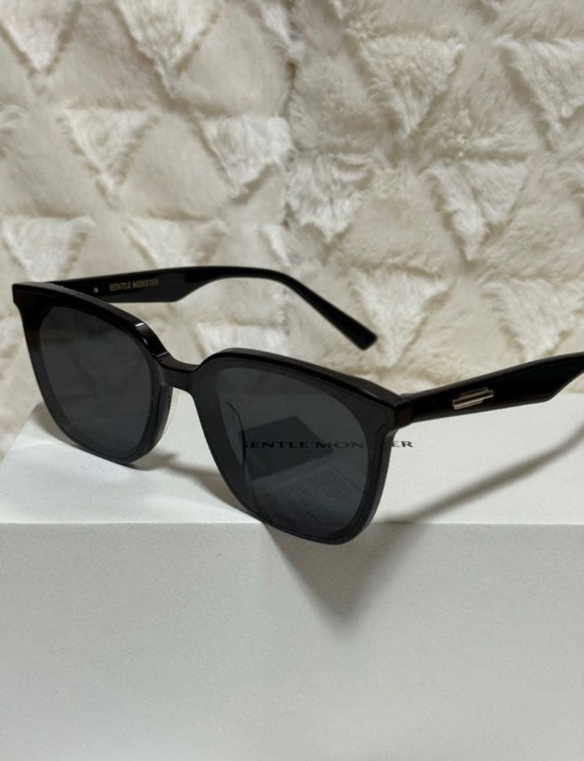 小物 GENTLE MONSTER lilit01