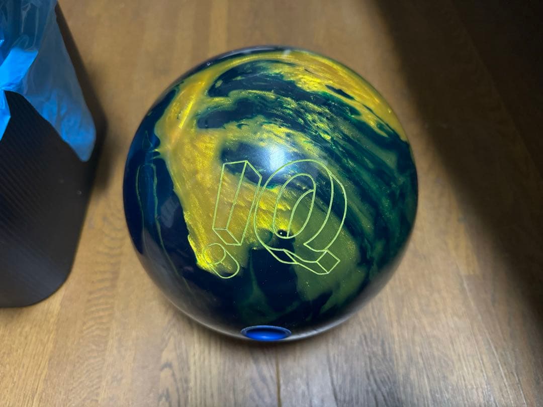 値下げOK！STORM IQ ボウリングボール 14ポンド アメリカ製 USB