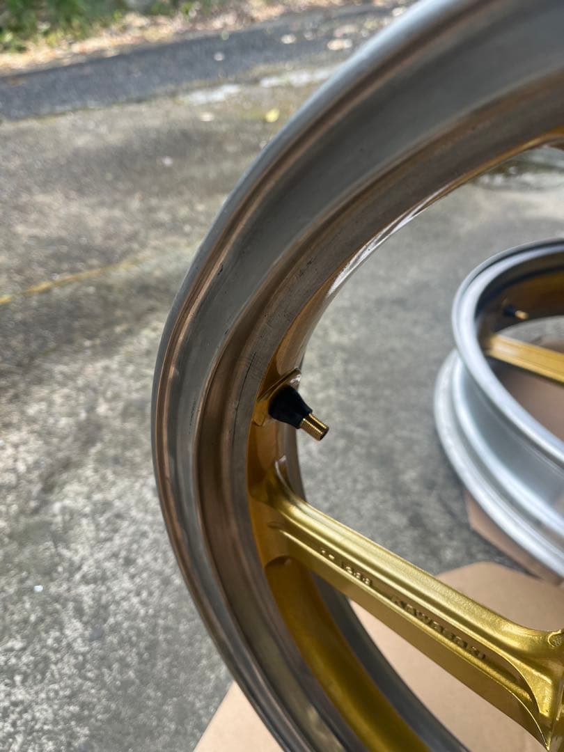 ゼファー400ホイール