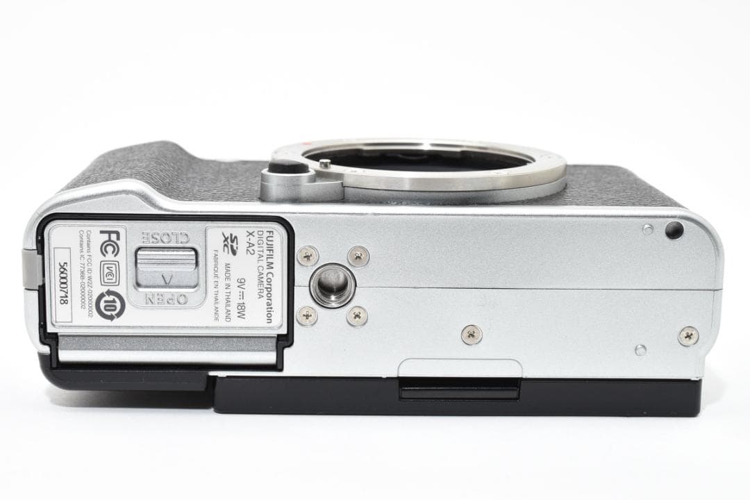 美品 フジフィルム FUJIFILM X-A2 ダブルレンズキット 1498