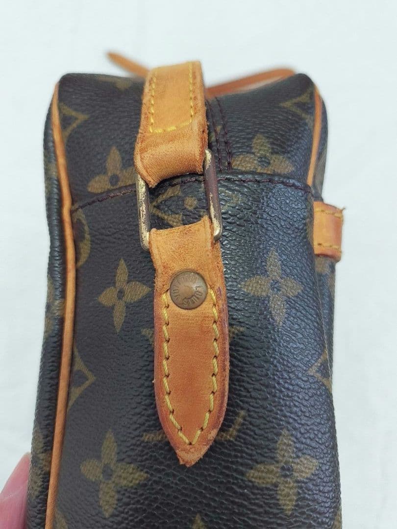 LOUIS VUITTON ショルダーバッグ