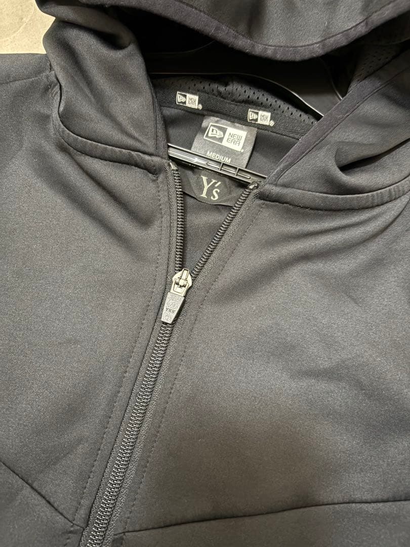 NEW ERA Y'sコラボ　ブラックパーカー Mサイズ