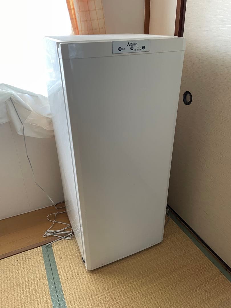 MITSUBISHI ノンフロン冷凍庫 MF-U12G-W