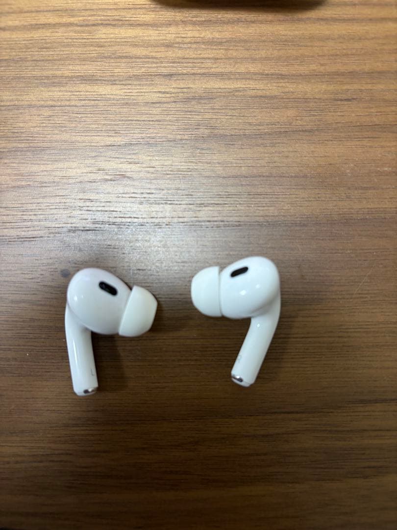 AirPods Pro2（充電ケース+イヤホン付き）