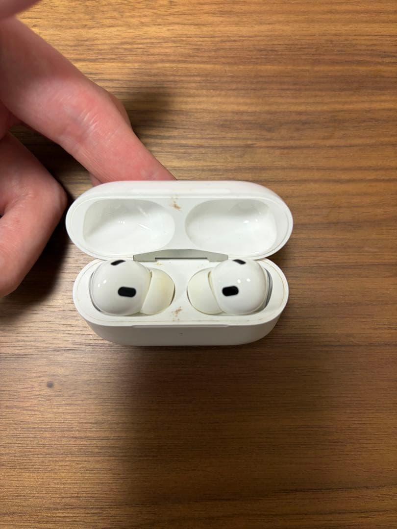 AirPods Pro2（充電ケース+イヤホン付き）