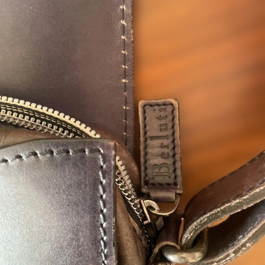 BERLUTI ベルルッティ　ショルダーバッグ サコッシュ カリグラフィ　オルガ