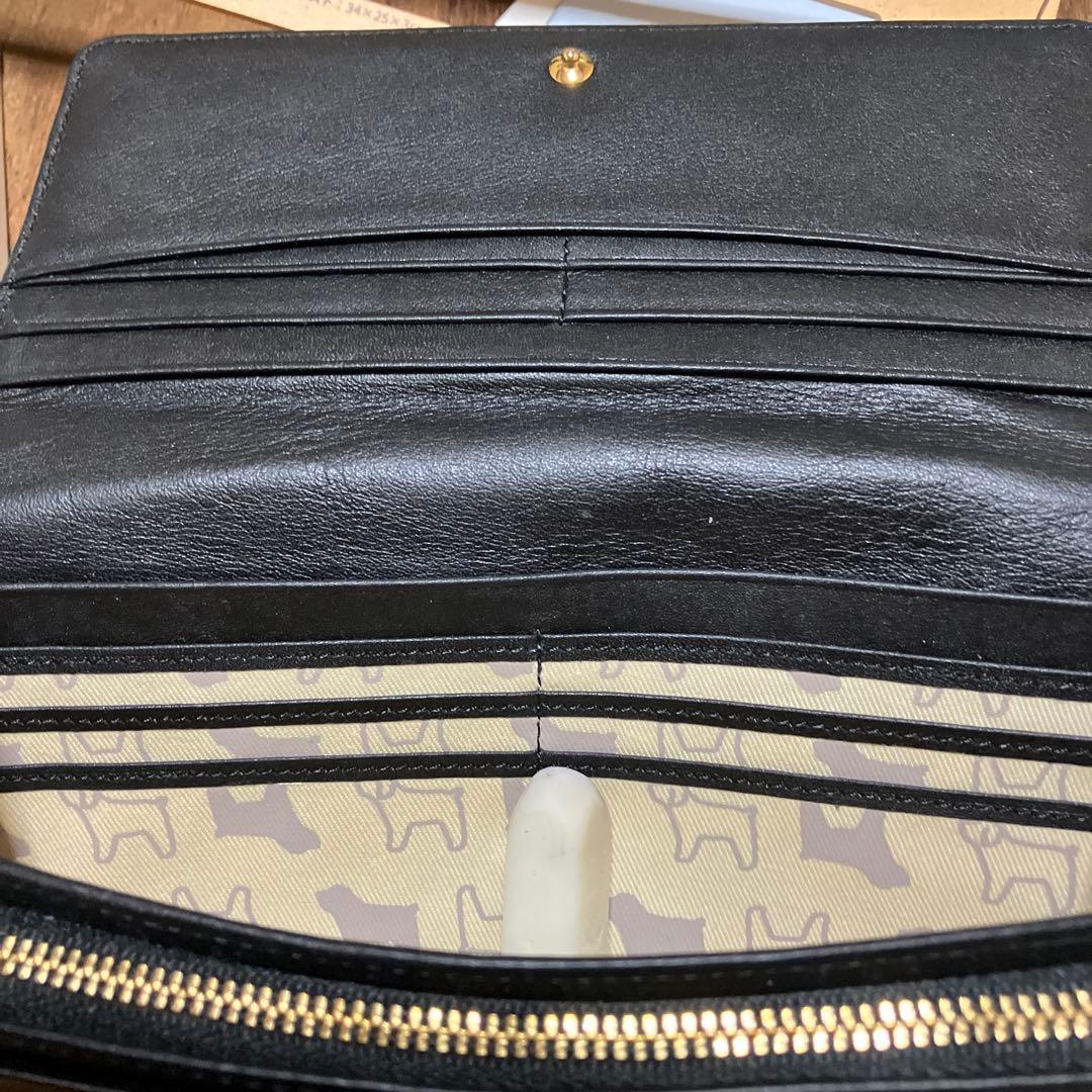 キタムラ　犬のエンボス加工 ブラック長財布