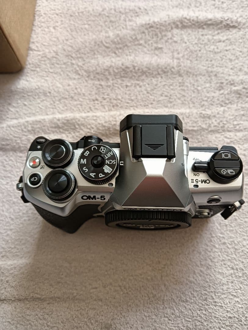 超美品 OM SYSTEM OM-5 Mark II ボディ 1月購入保証残有
