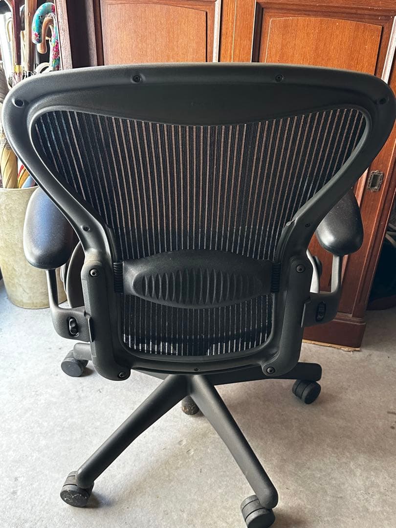 ハーマンミラー アーロンチェア USED