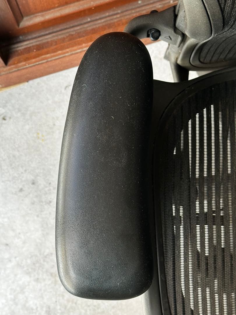 ハーマンミラー アーロンチェア USED