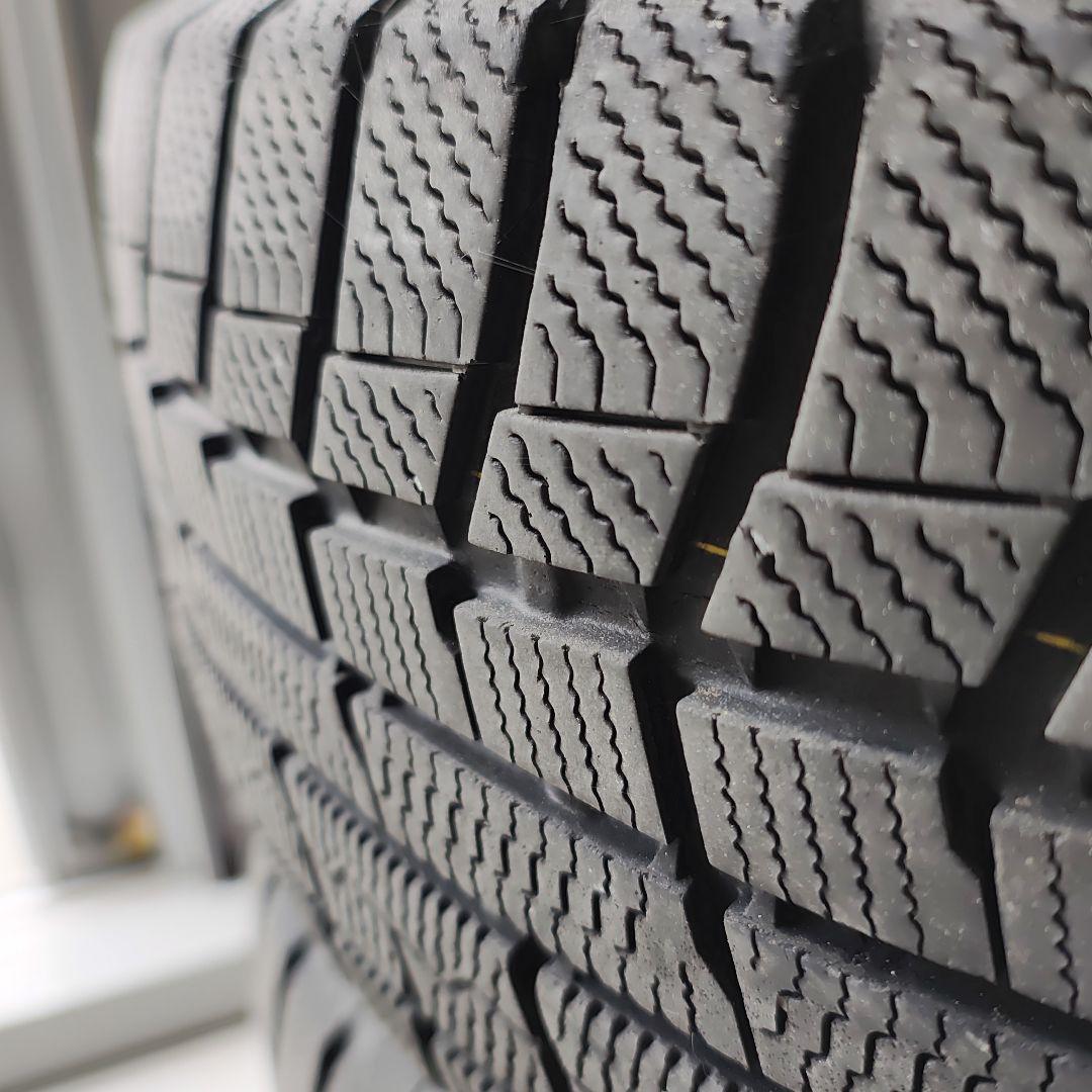 デリカD5 スタッドレス TOYO 216/70R16 20年