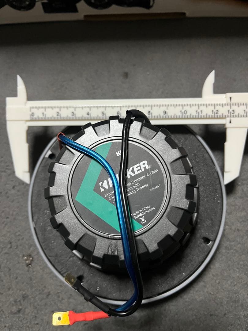 kicker 4インチ防水スピーカー新品２セットまとめ売り！