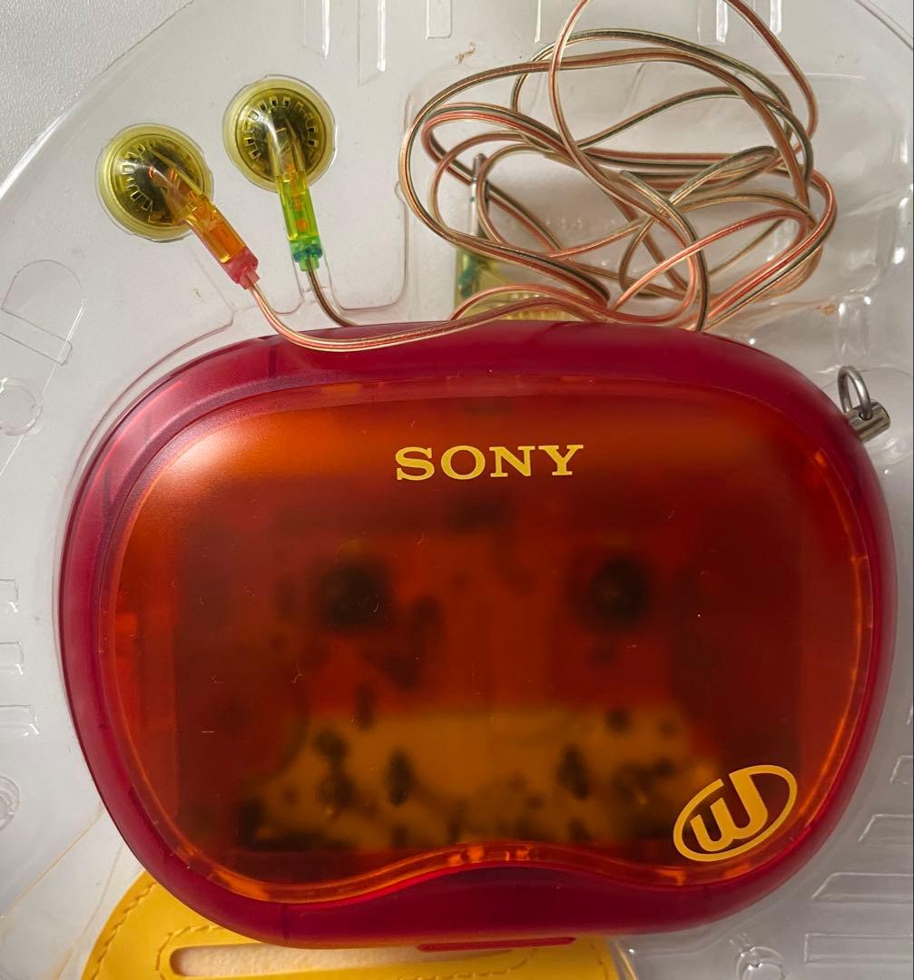 SONY WM-EQ2/R カセットプレーヤー レッド/イエロー ジャンク品