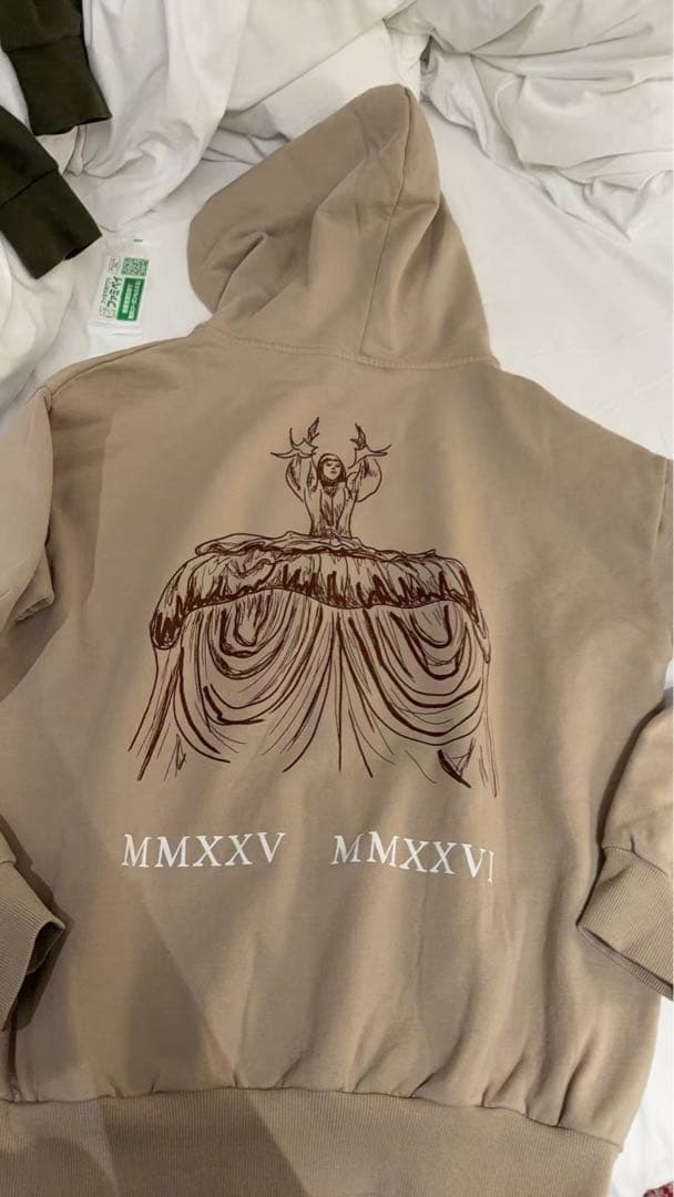 Lady Gaga The MAYHEM ZIP HOODIE　Mベージュ