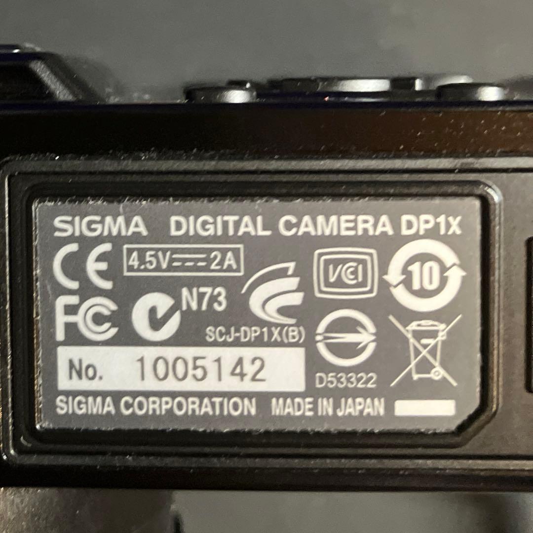 ジャンク美品　SIGMA DP1x コンパクトデジタルカメラ　バッテリー２個付