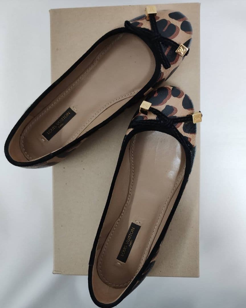 Louis Vuitton レオパード柄 バレエシューズ