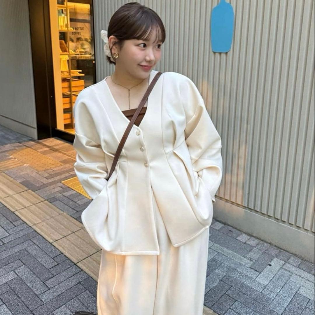 OLUN コクーンペプラムカーディガン　きりまる