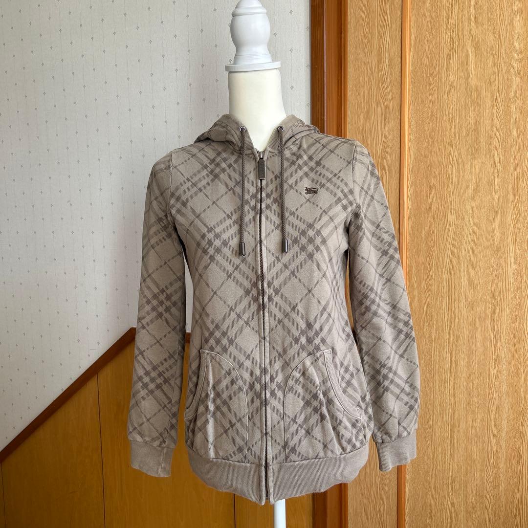 バーバリーブルーレーベル　パーカー