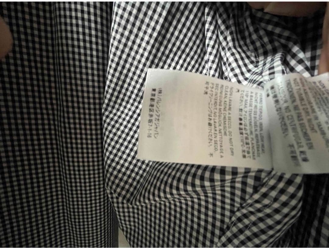 最終お値下げ　バレンシアガ　ロゴ入りシャツ