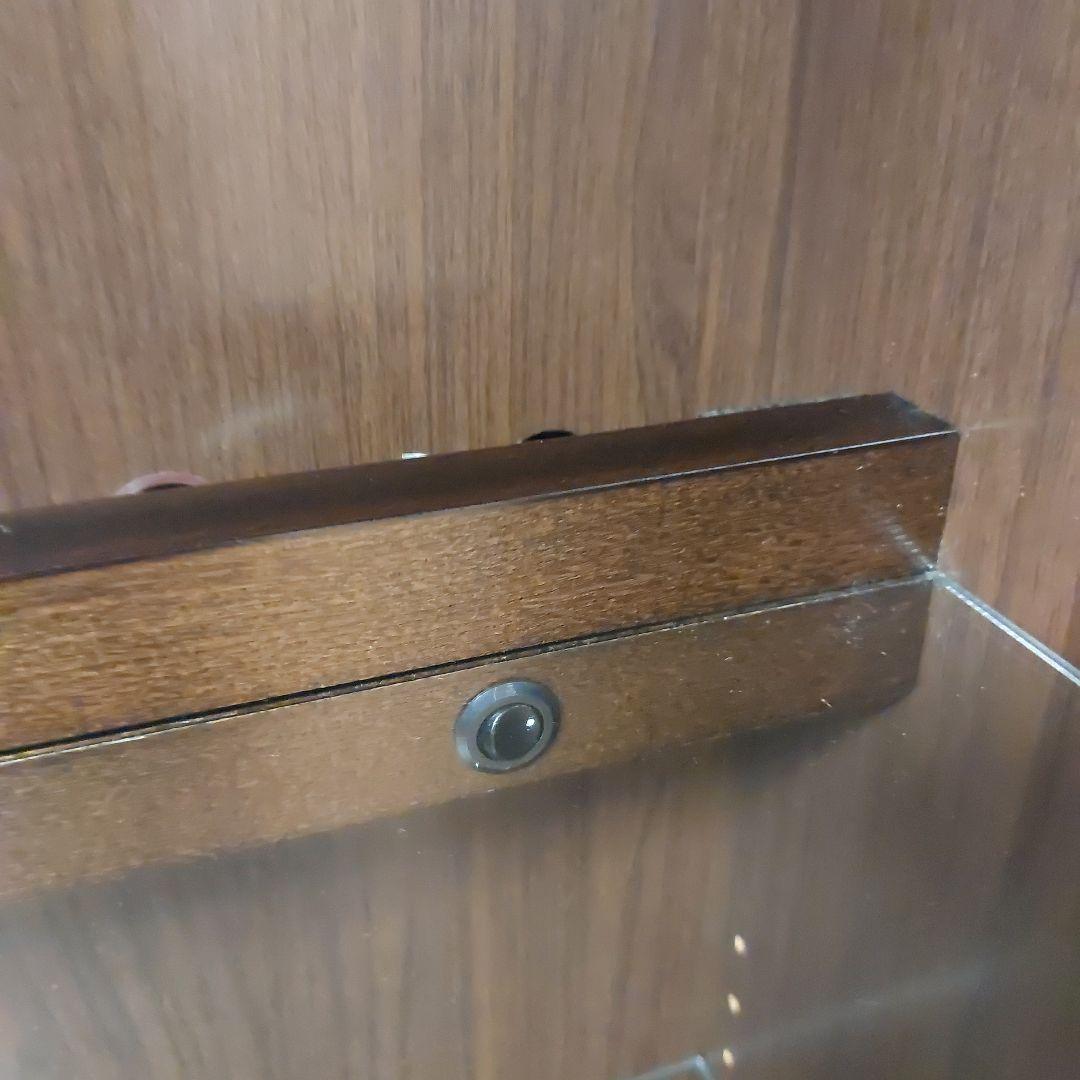 ダークブラウン ガラス棚 コレクションケース 照明・引き出し付　リビング収納