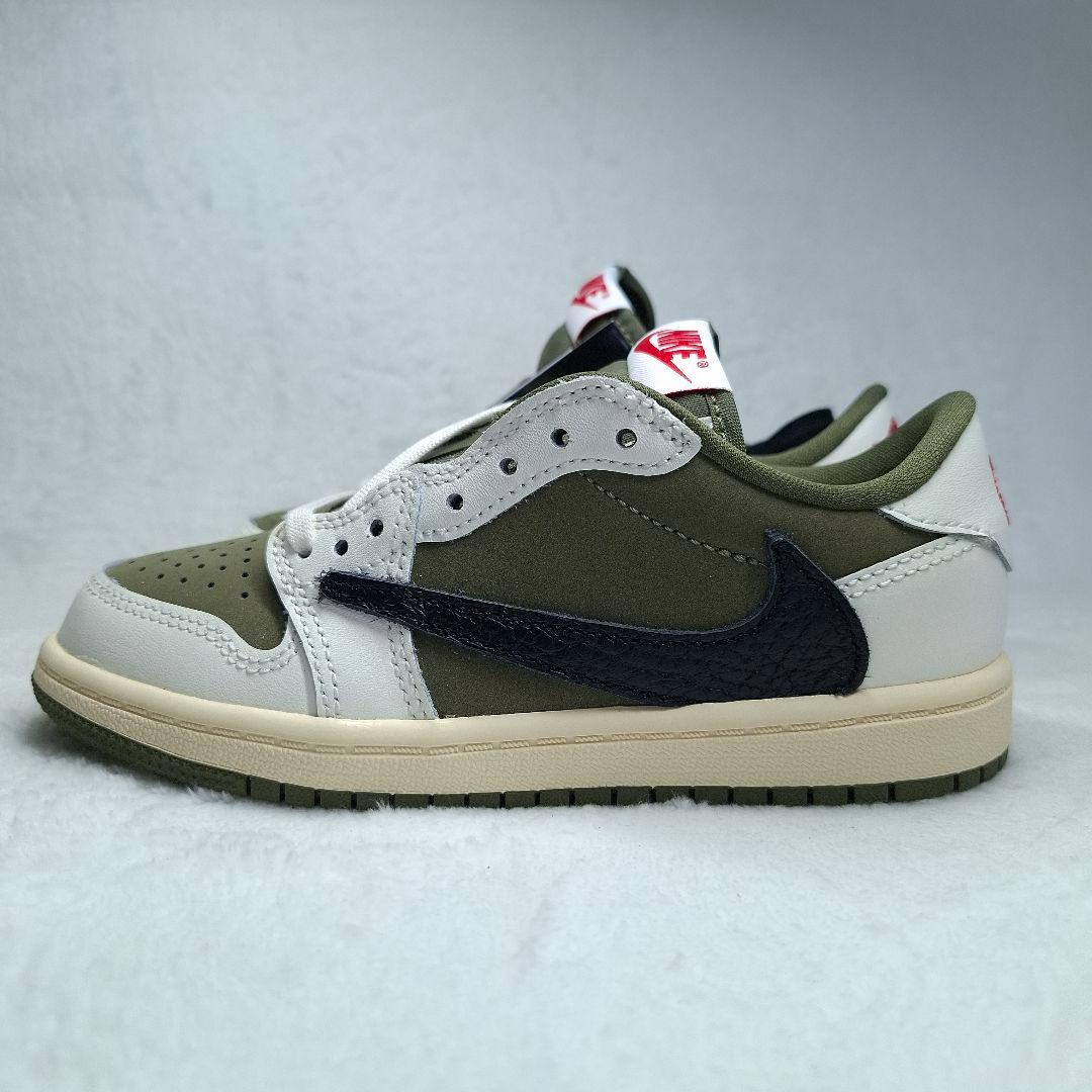 【新品/黒タグ付】トラヴィス×JORDAN1 LOW リバースオリーブ 18.5