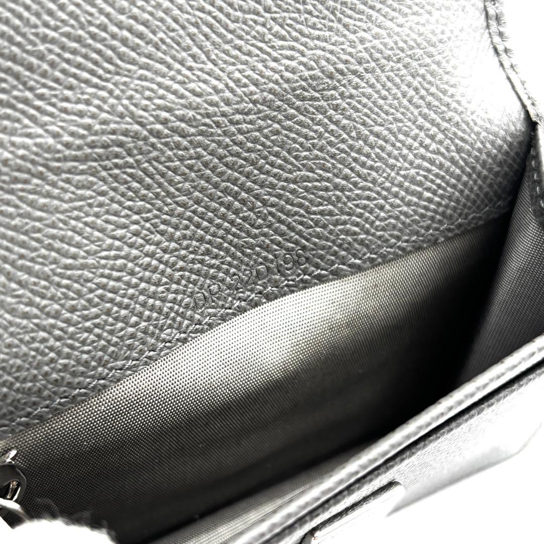 【未使用級】フェラガモ カードケース ガンチーニ グレー シルバー 名刺入れ