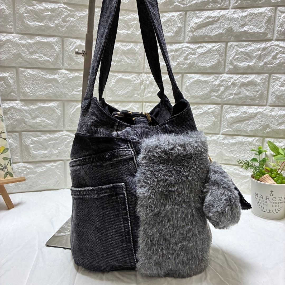 デニムリメイク　ハートキー付キューブバック　ファーとブラックデニム⭐︎横長タイプ