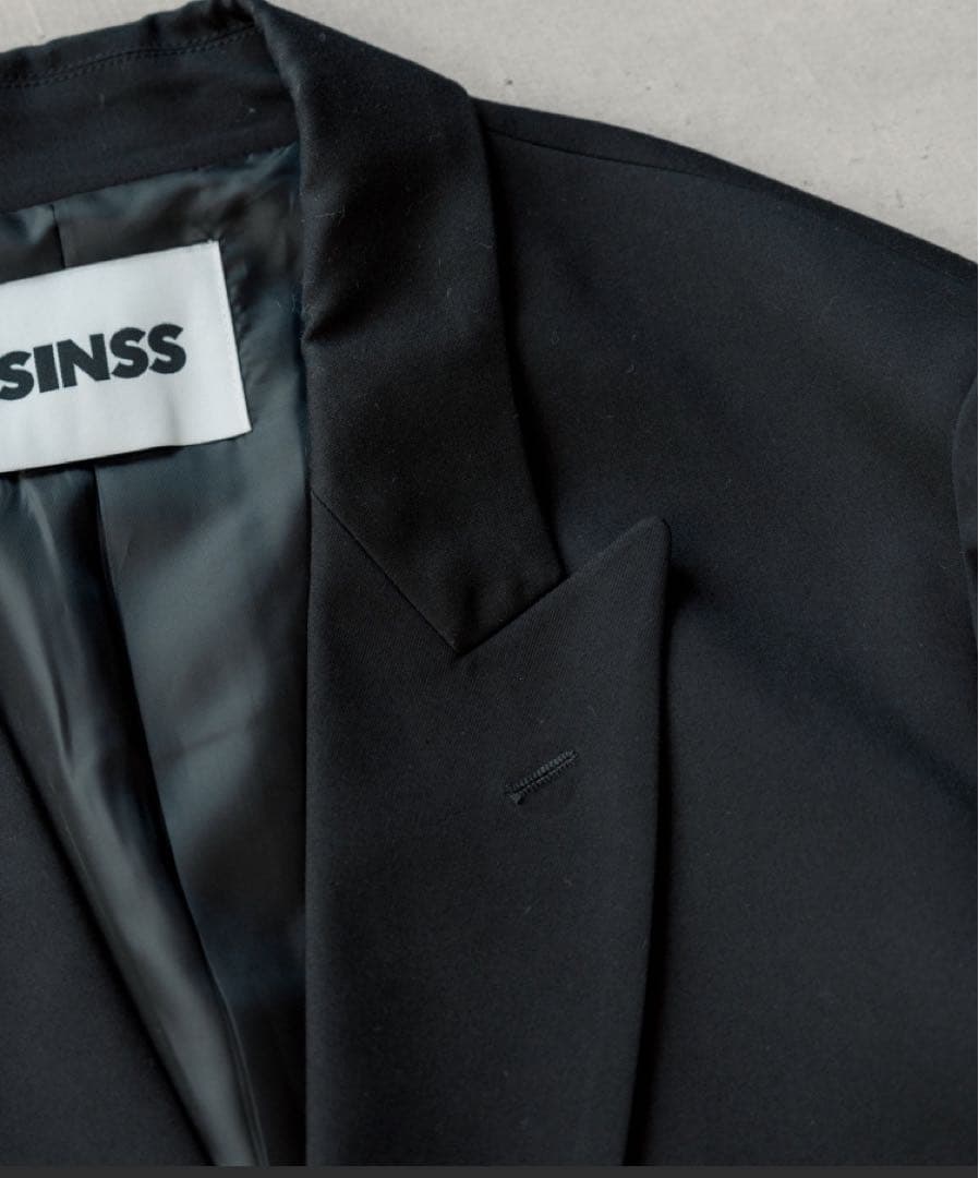 【24aw 完売モデル】テーラードジャケット　ブラック　ダブル ピークドラペル