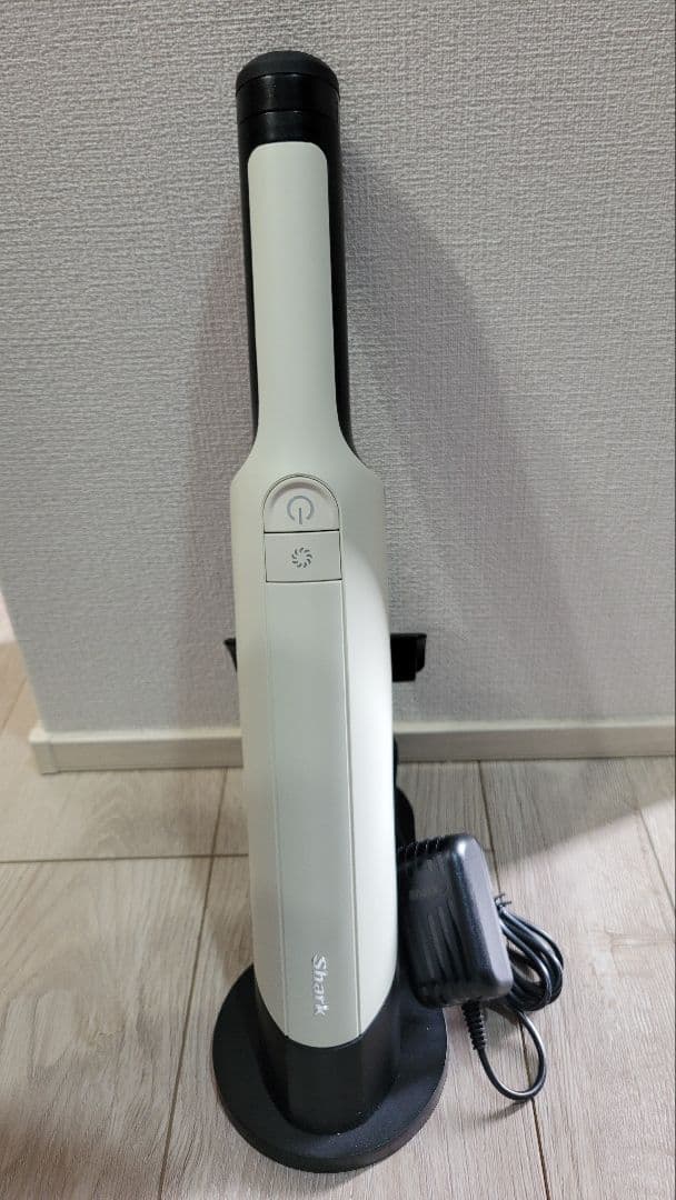 Shark 充電式ハンディクリーナー WV321JWH