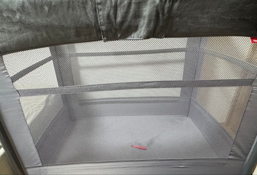 美品 ベビーベッド Aprica ココネルエアープラスAB グレー