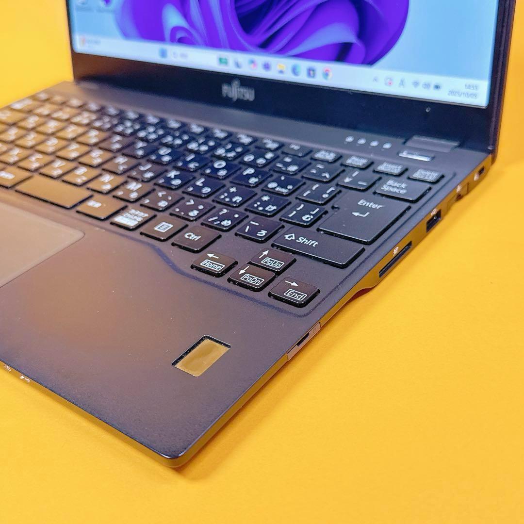 贅沢16GB 極速i7‼️windows11 SSD薄型ノートパソコン フルHD