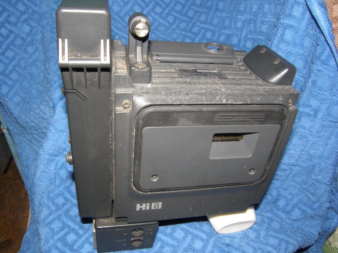 ソニーHI8ドカブルタイプレコーダーEVV-9000ジャンク品の出品です。