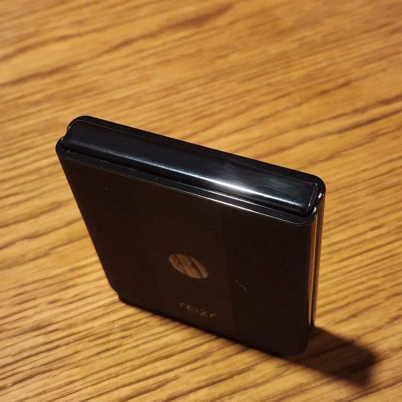 スマートフォン本体 Motorola razr 50 ultra