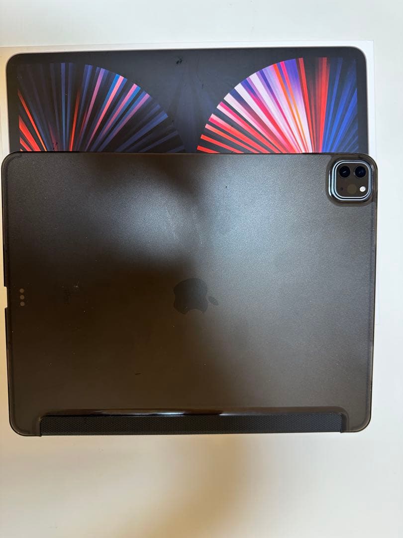 Apple iPad Pro 12.9 インチ(第5世代)本体