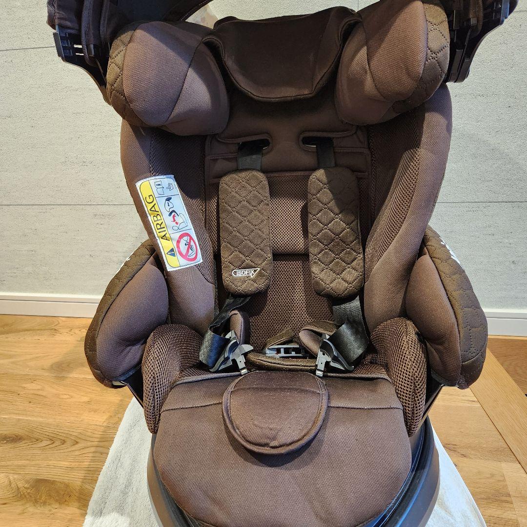 フラディアグロウ　ISOFIX