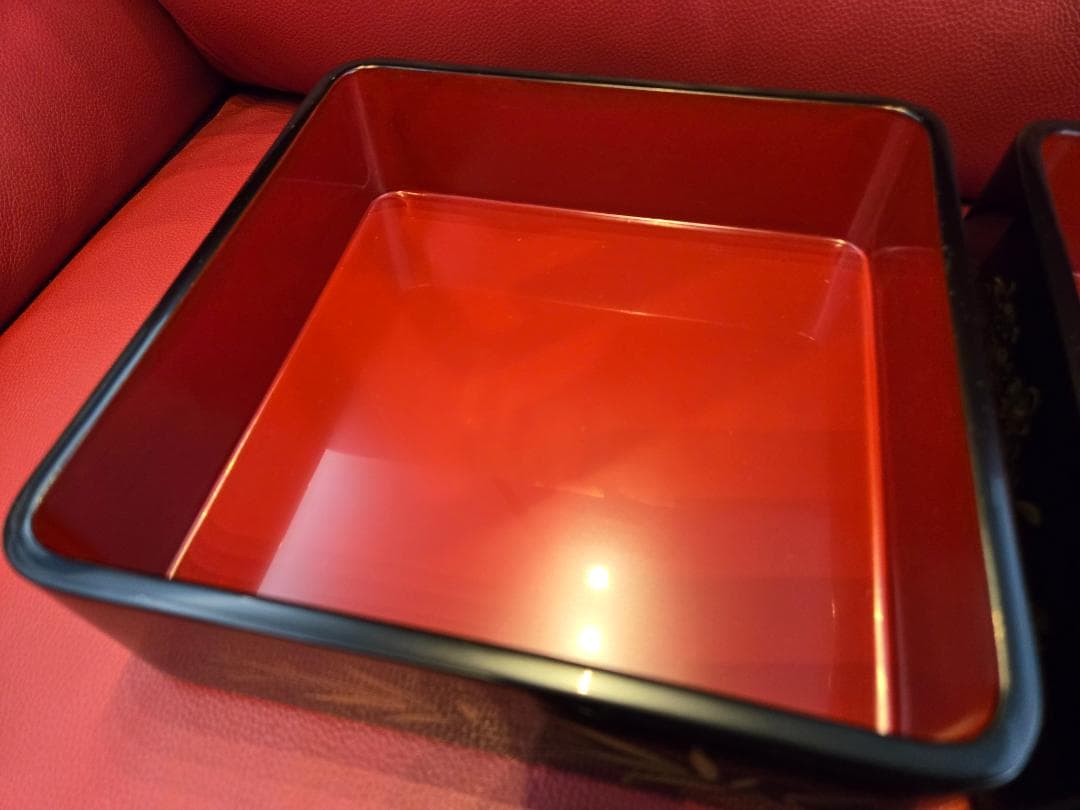 茶道具 輪島塗 天然木製 黒塗 金彩蒔絵 二段重箱 内朱共箱