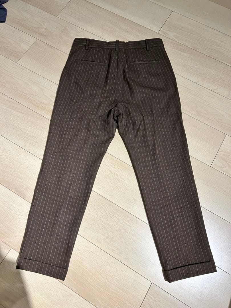 GUILTY PARTIES ブラウン ストライプ テーパードパンツ