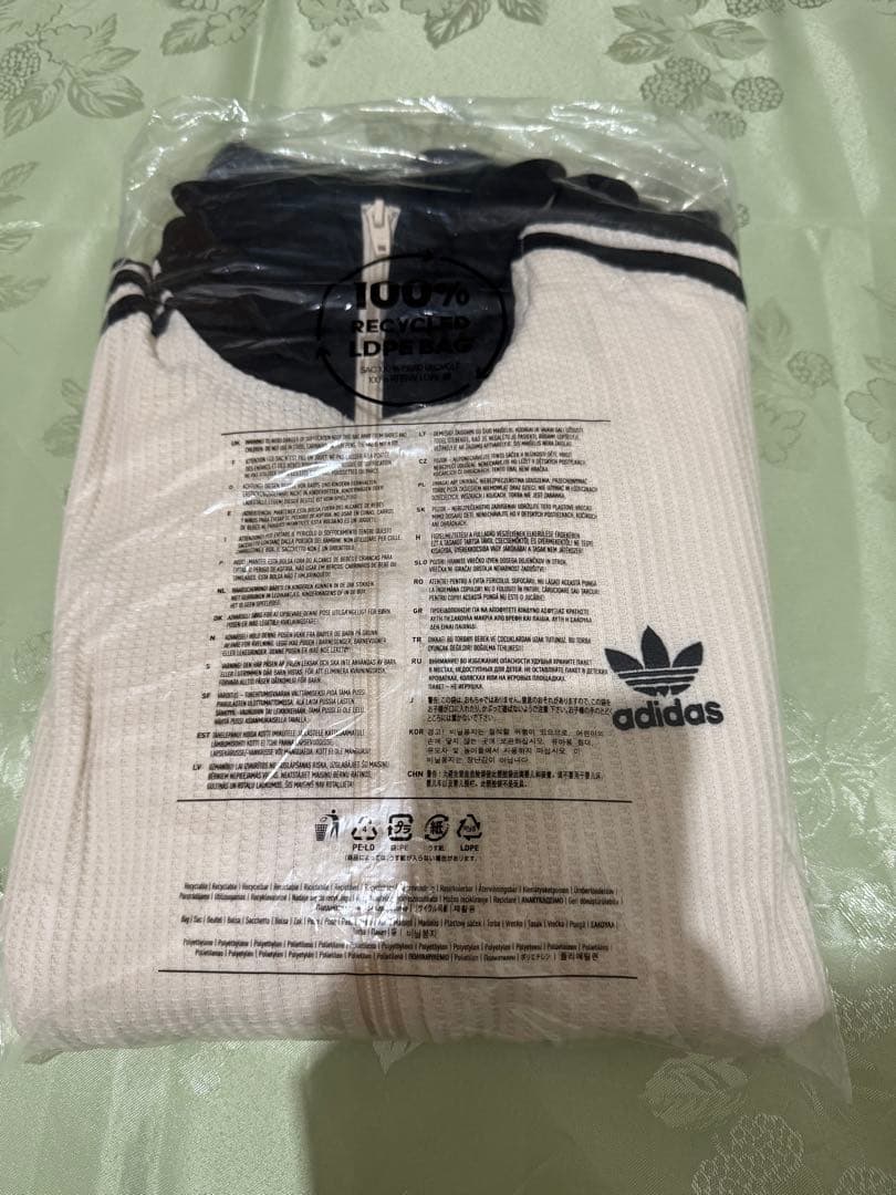 正規品　adidas ワッフルトラックジャケット　JW0109